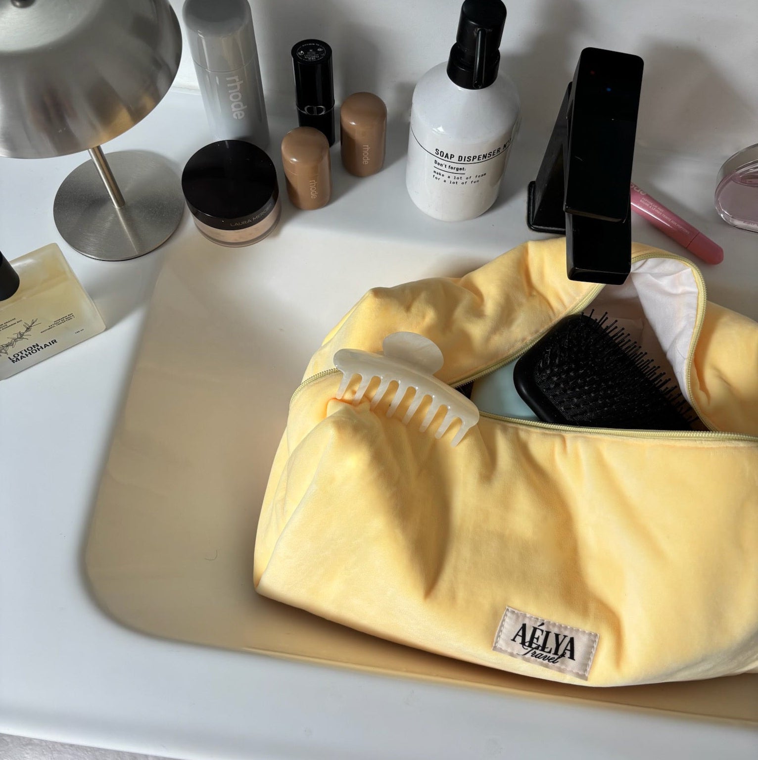 La Trousse Signature Jaune