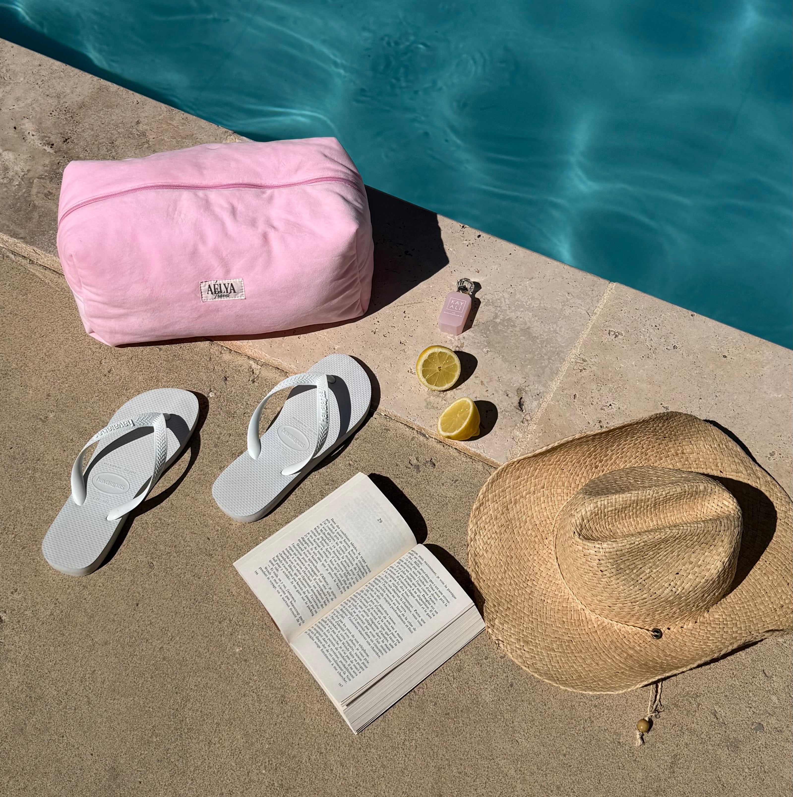 La Trousse Signature Baby Pink
